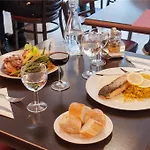 The Originals City, Le Savoy, Отель Кан