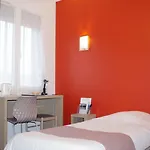 The Originals City, Le Savoy, Отель Кан