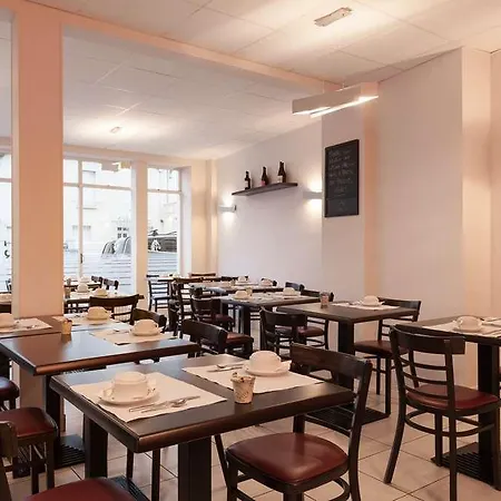 Hotel The Originals City, Le Savoy, 3*