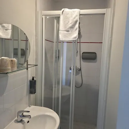The Originals City, Le Savoy, Otel