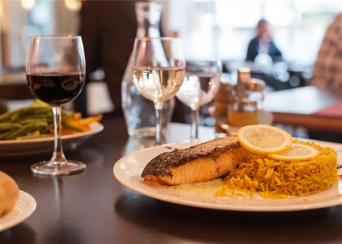 Hotell The Originals City, Le Savoy,