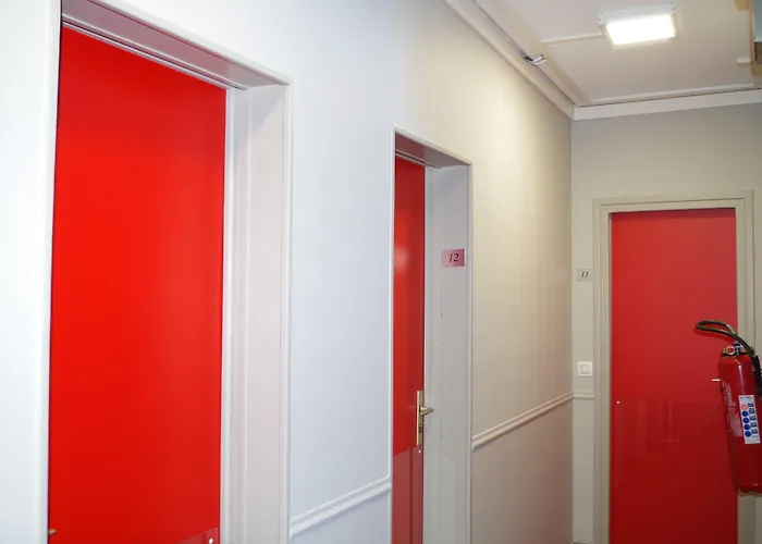 Hotell The Originals City, Le Savoy,