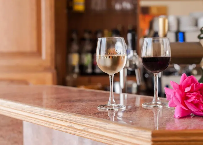 Hotell The Originals City, Le Savoy,